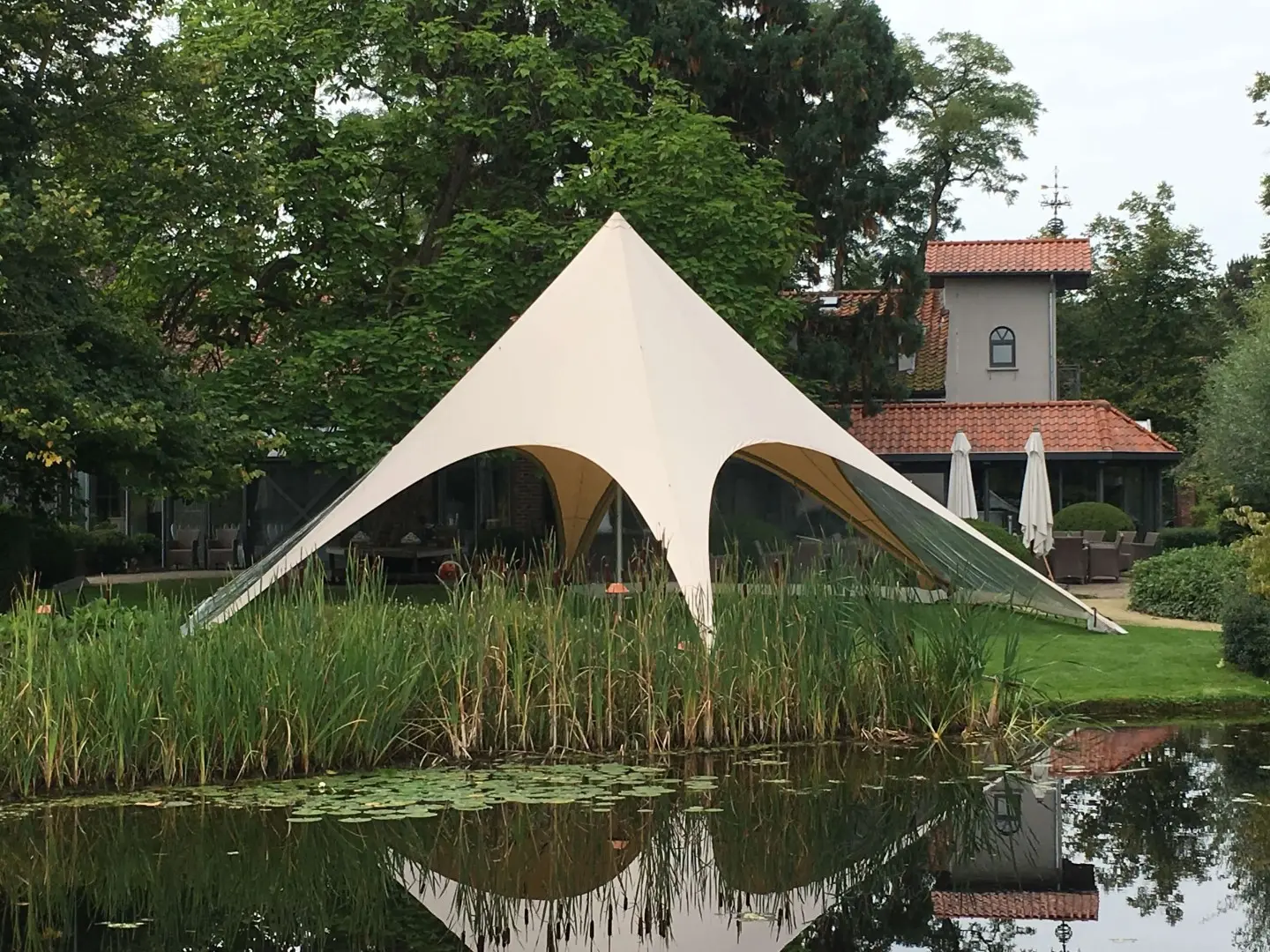 Tent babyborrel, tent trouwfeest, tent ceremonie, communiefeest, tentenverhuur